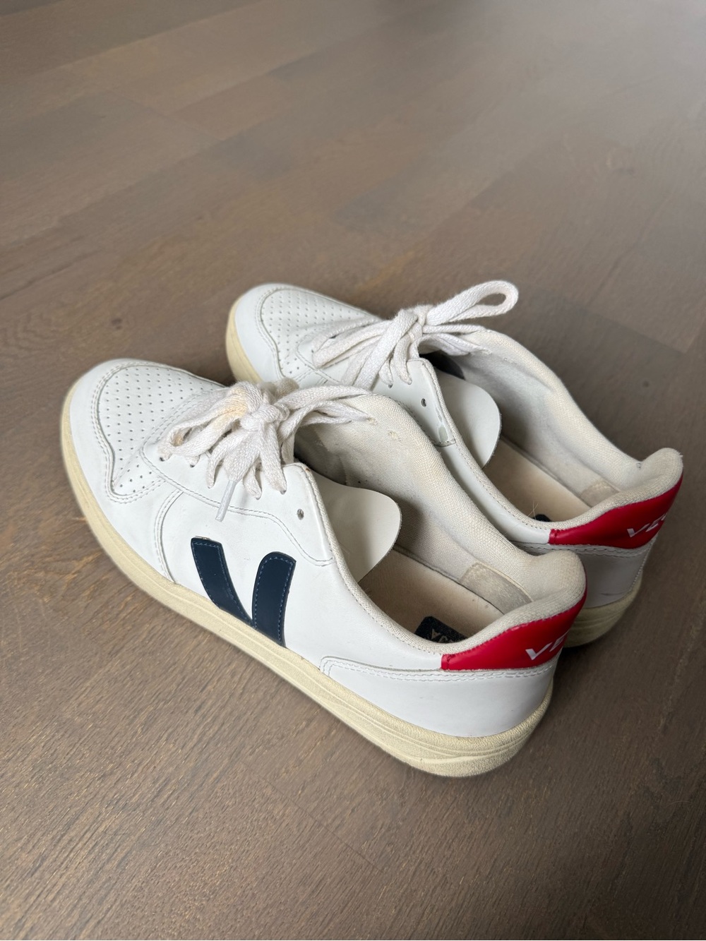 Veja Women’s White Leather Sneakers with Black V and Red Heel Tab - Picture 2 of 4